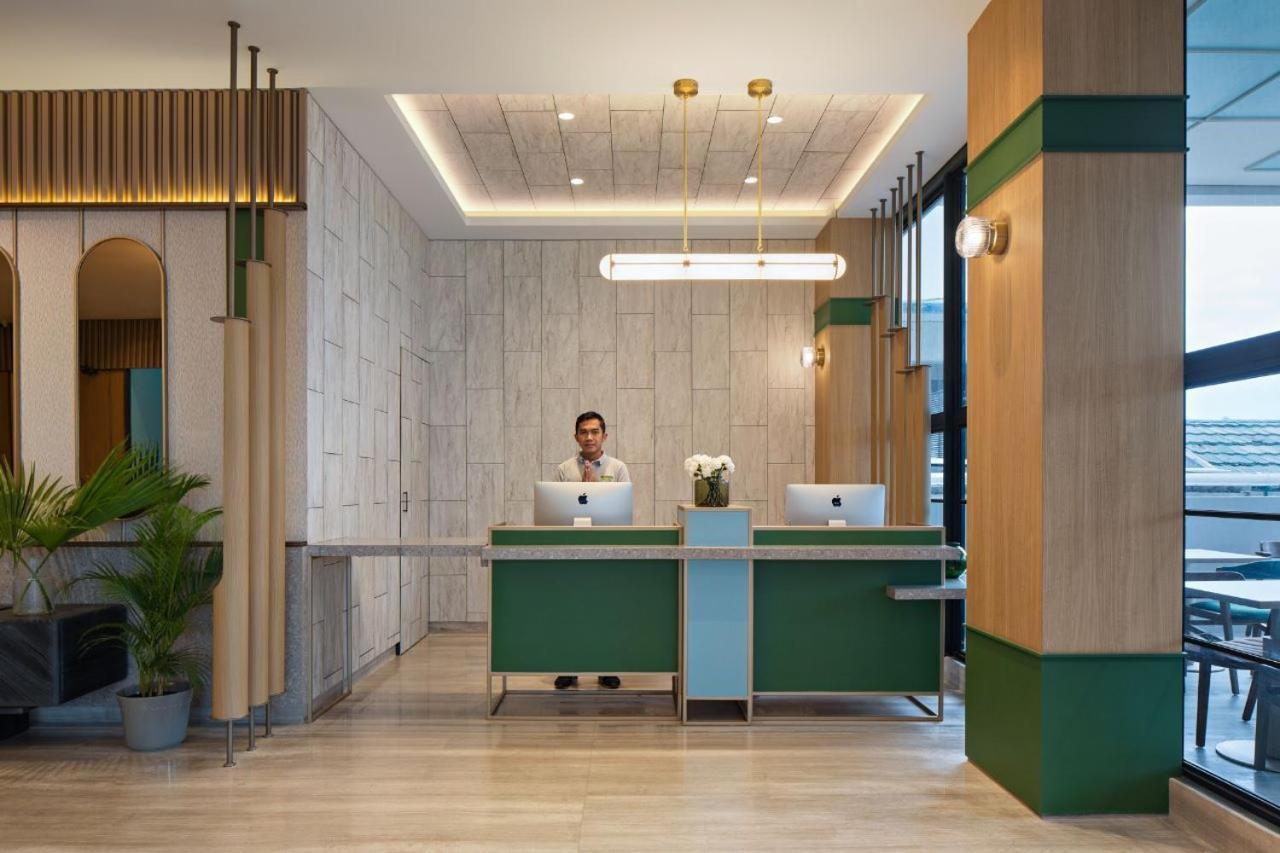 Maxonehotels At Kota Harapan Indah-Bekasi Kültér fotó