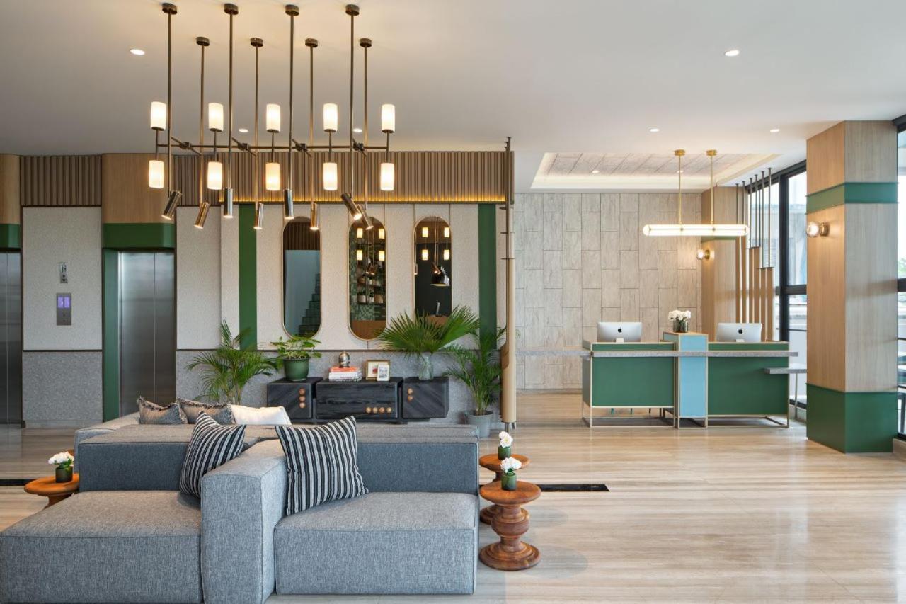 Maxonehotels At Kota Harapan Indah-Bekasi Kültér fotó