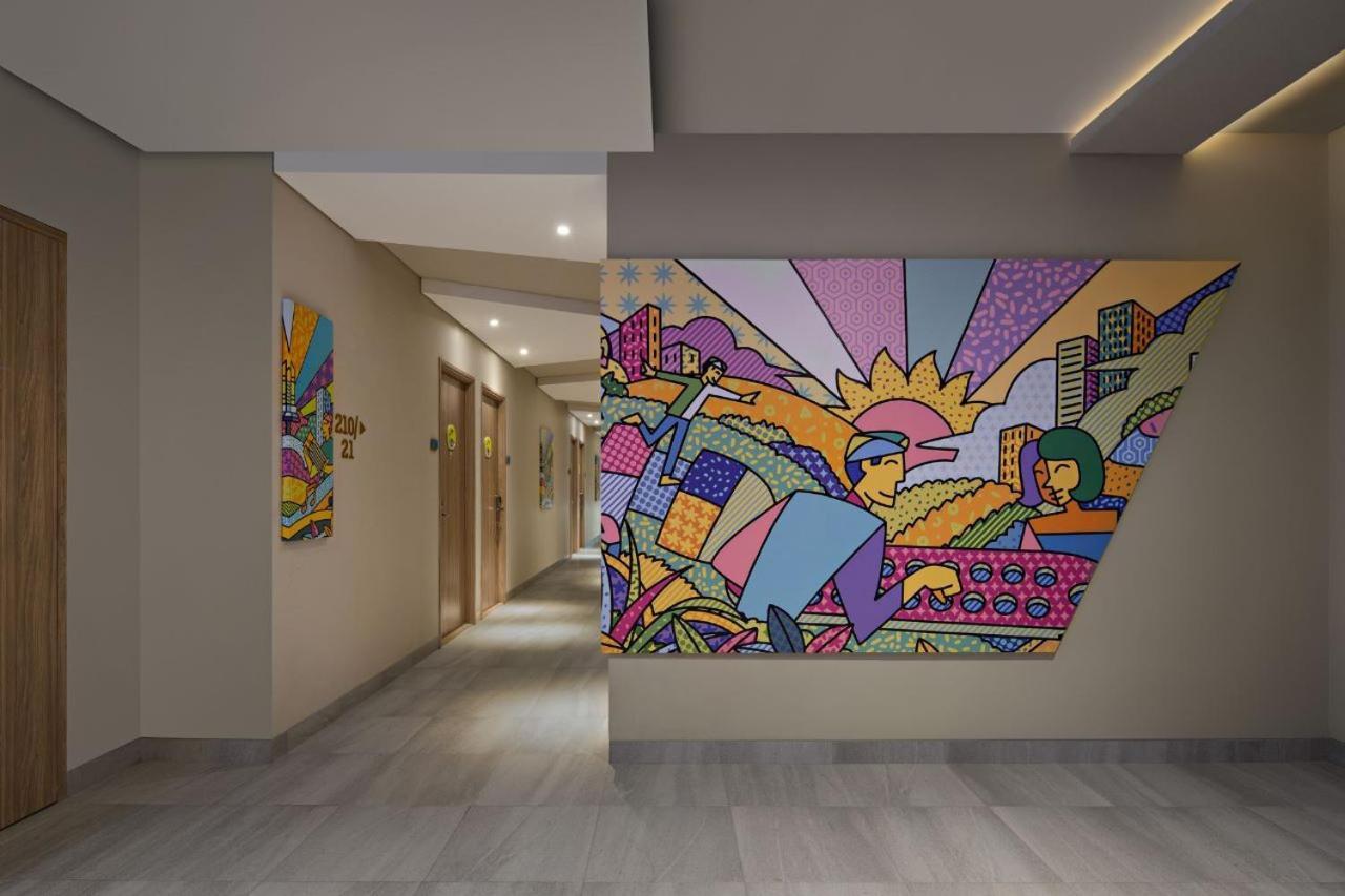 Maxonehotels At Kota Harapan Indah-Bekasi Kültér fotó