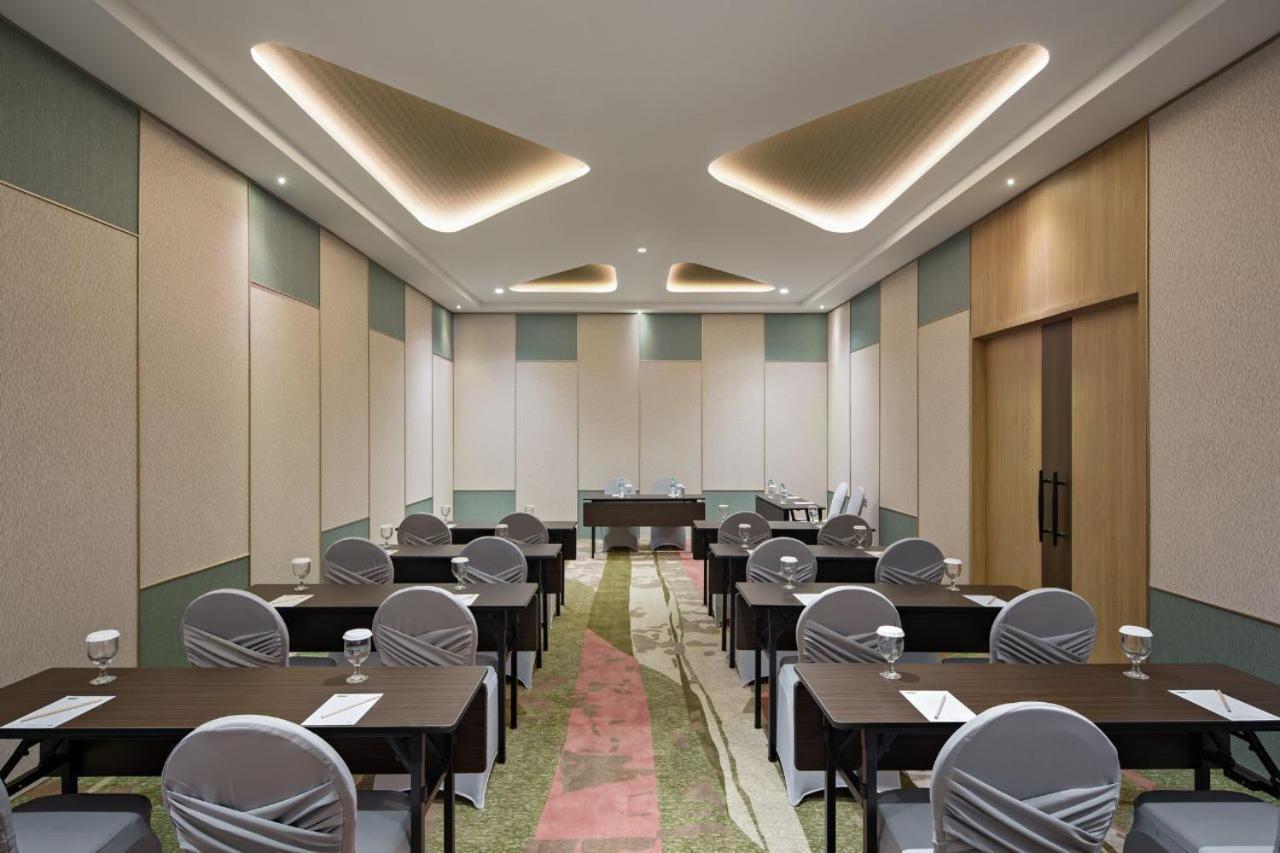 Maxonehotels At Kota Harapan Indah-Bekasi Kültér fotó