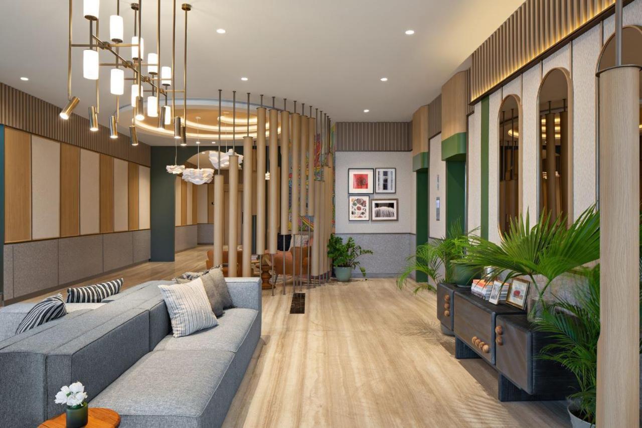 Maxonehotels At Kota Harapan Indah-Bekasi Kültér fotó