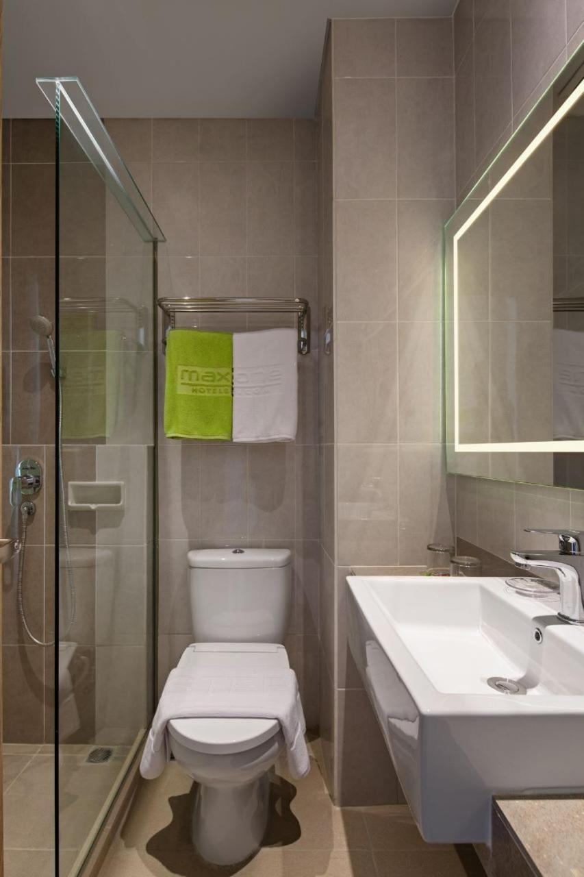 Maxonehotels At Kota Harapan Indah-Bekasi Kültér fotó